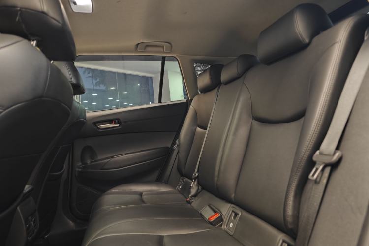 Used Toyota Corolla Cross 2022 2.0L Luxury Edition Interior 10