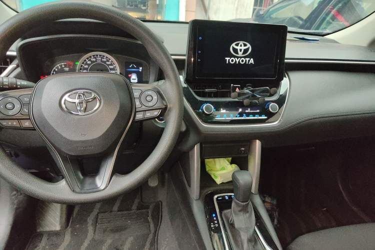 Used Toyota Corolla Cross 2022 2.0L Elite Edition Interior 2