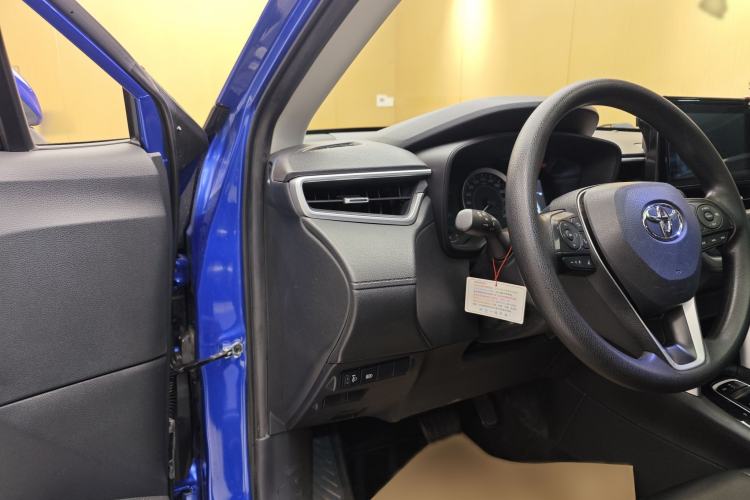 Used Toyota Corolla Cross 2022 2.0L Luxury Edition Interior 2