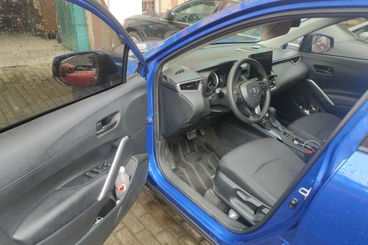 Used Toyota Corolla Cross 2022 2.0L Elite Edition Interior 3
