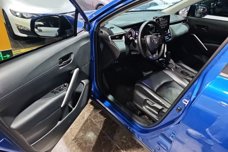 Used Toyota Corolla Cross 2022 2.0L Elite Edition Interior 3