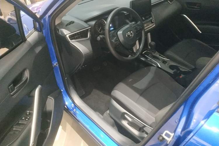 Used Toyota Corolla Cross 2022 2.0L Elite Edition Interior 3