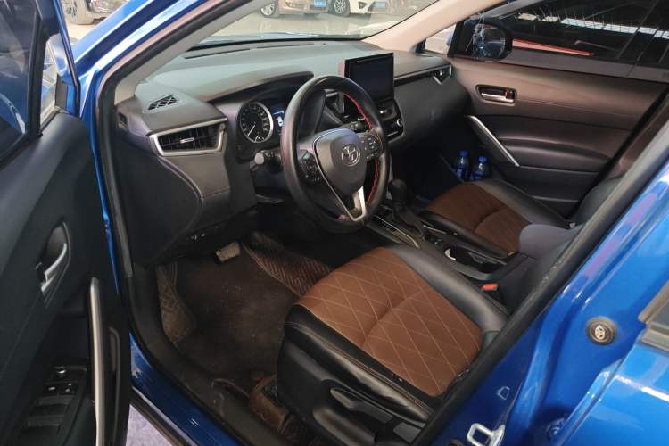 Used Toyota Corolla Cross 2022 2.0L Luxury Edition Left Front Seat