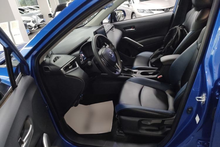 Used Toyota Corolla Cross 2022 2.0L Luxury Edition Left Front Seat
