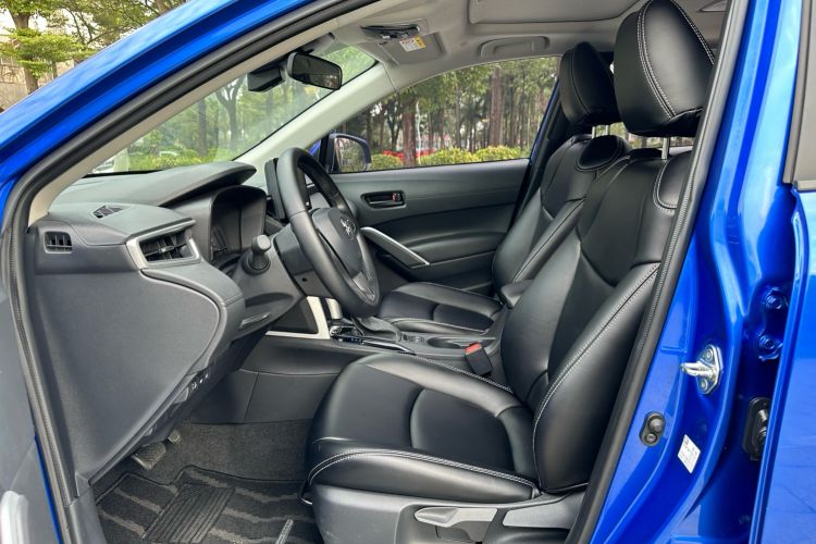 Used Toyota Corolla Cross 2022 2.0L Elite Edition Left Front Seat