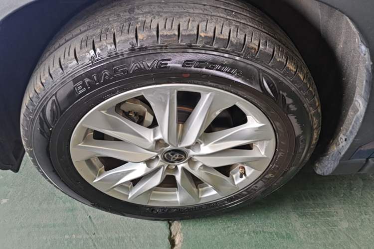 Used Toyota Corolla Cross 2022 2.0L Pioneer Edition Left Front Wheel Hub