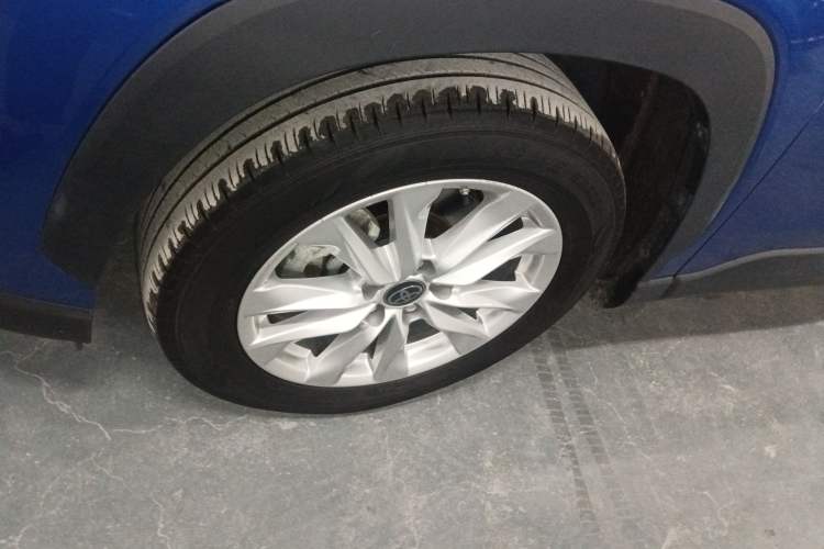Used Toyota Corolla Cross 2022 2.0L Pioneer Edition Left Front Wheel Hub