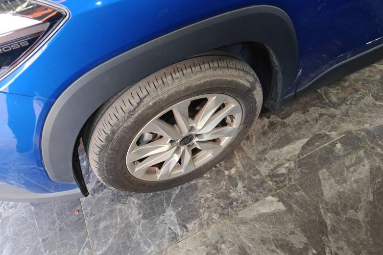 Used Toyota Corolla Cross 2022 2.0L Luxury Edition Left Front Wheel Hub