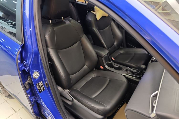 Used Toyota Corolla Cross 2022 2.0L Luxury Edition Right Front Seat
