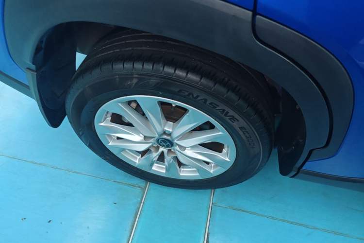 Used Toyota Corolla Cross 2022 2.0L Luxury Edition Right Rear Wheel Hub