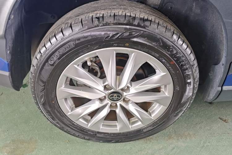 Used Toyota Corolla Cross 2022 2.0L Pioneer Edition Right Rear Wheel Hub