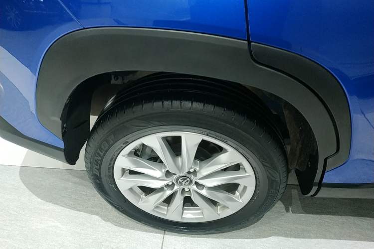 Used Toyota Corolla Cross 2022 2.0L Elite Edition Right Rear Wheel Hub