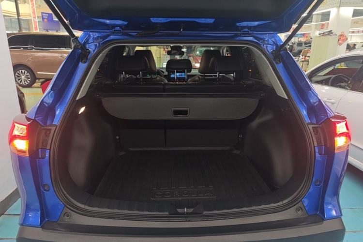Used Toyota Corolla Cross 2022 2.0L Luxury Edition Trunk