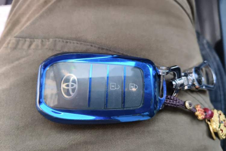 Used Toyota Corolla Cross 2022 2.0L Luxury Edition Vehicle Key