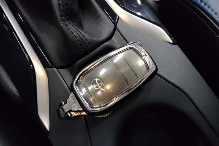 Used Toyota Corolla Cross 2022 2.0L Luxury Edition Vehicle Key