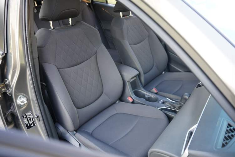 Used Toyota Corolla Cross 2022 2.0L Elite Edition Interior 10