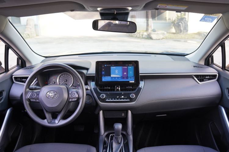 Used Toyota Corolla Cross 2022 2.0L Elite Edition Interior 2