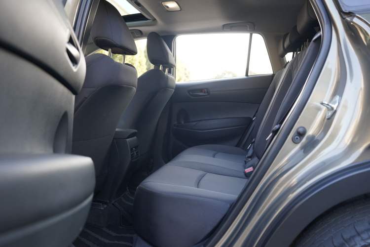Used Toyota Corolla Cross 2022 2.0L Elite Edition Interior 7