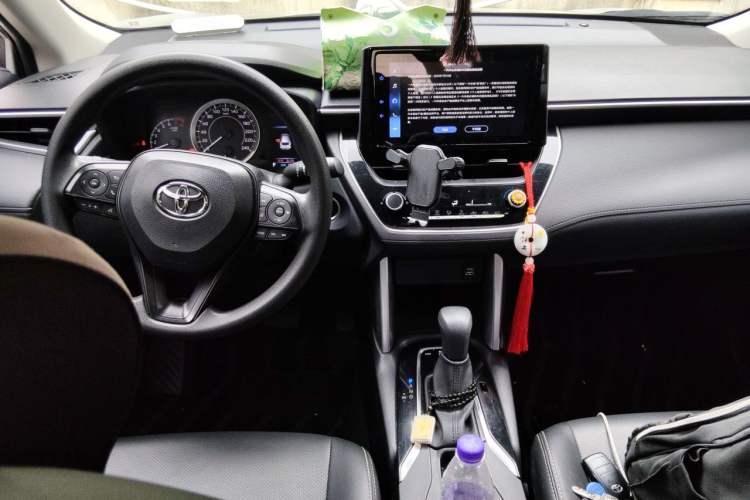 Used Toyota Corolla Cross 2022 2.0L Elite Edition Center Console