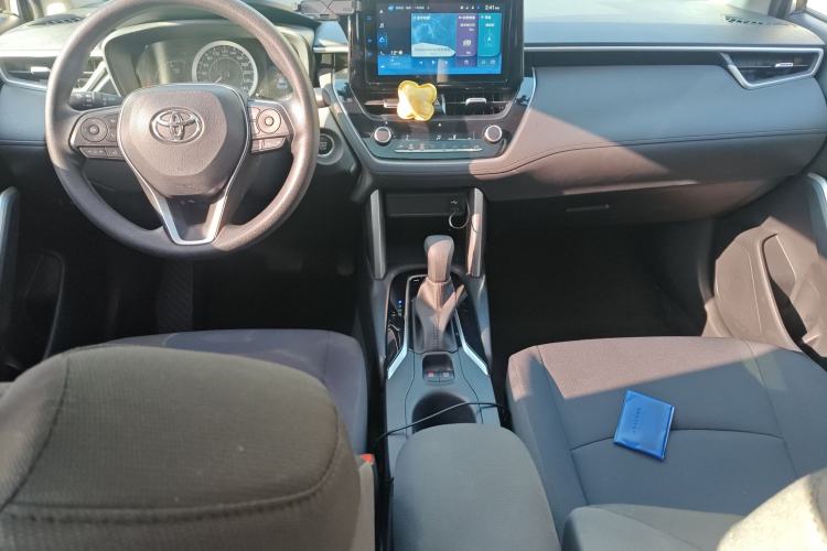 Used Toyota Corolla Cross 2022 2.0L Luxury Edition Center Console