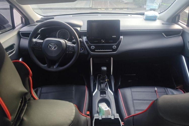 Used Toyota Corolla Cross 2022 2.0L Elite Edition Center Console