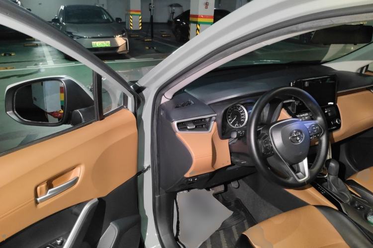 Used Toyota Corolla Cross 2022 2.0L Luxury Edition Driver Seat