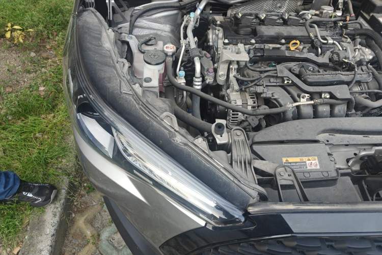 Used Toyota Corolla Cross 2022 2.0L Elite Edition Engine Bay Right