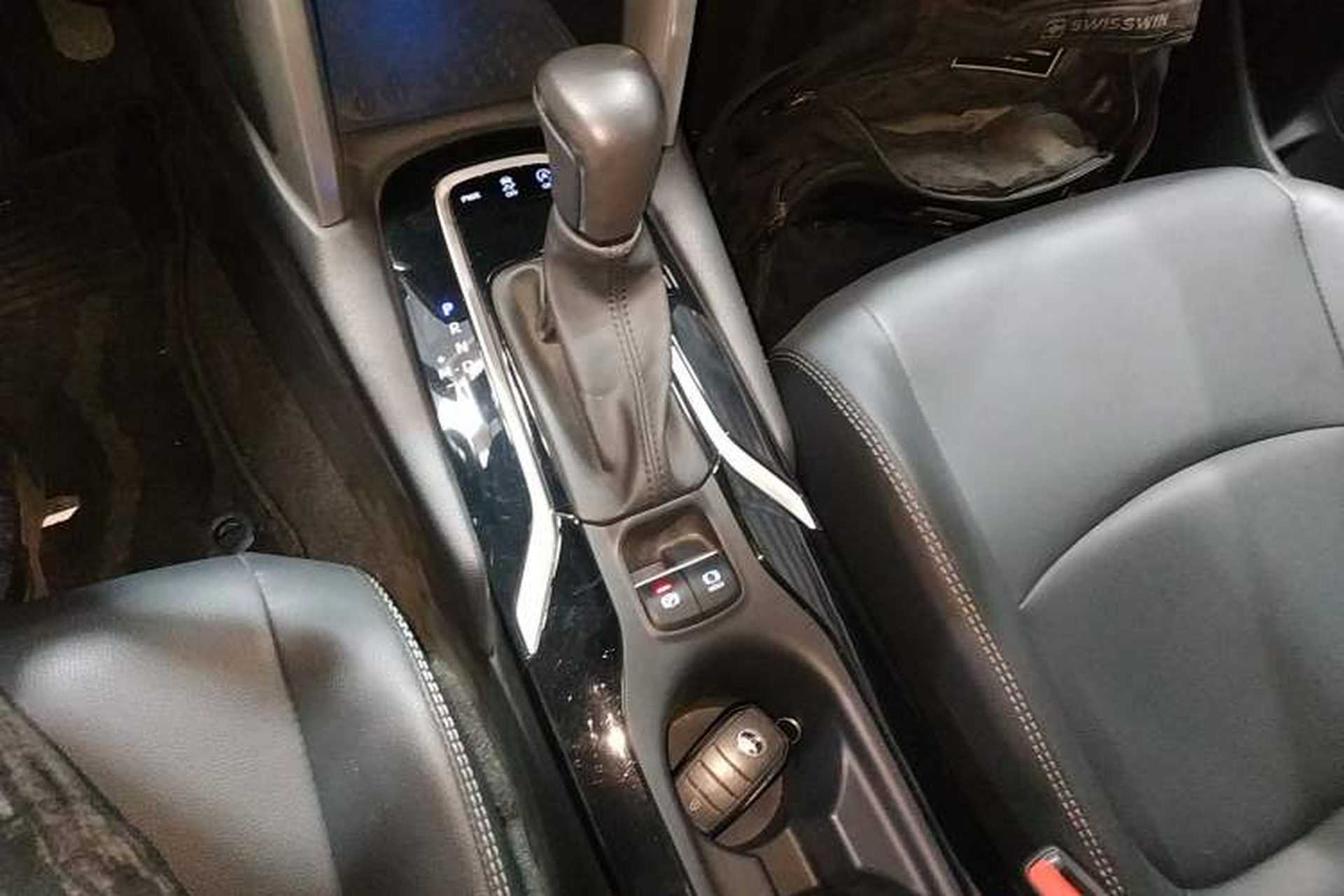 Used Toyota Corolla Cross 2022 2.0L Flagship Edition Gear Lever