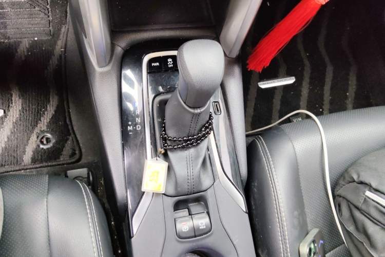 Used Toyota Corolla Cross 2022 2.0L Elite Edition Gear Lever