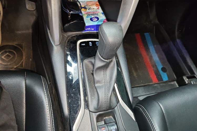 Used Toyota Corolla Cross 2022 2.0L Luxury Edition Gear Lever