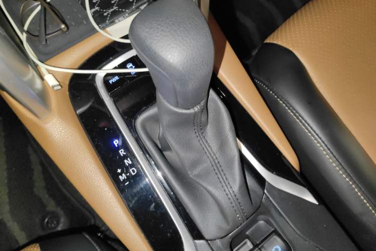 Used Toyota Corolla Cross 2022 2.0L Luxury Edition Gear Lever