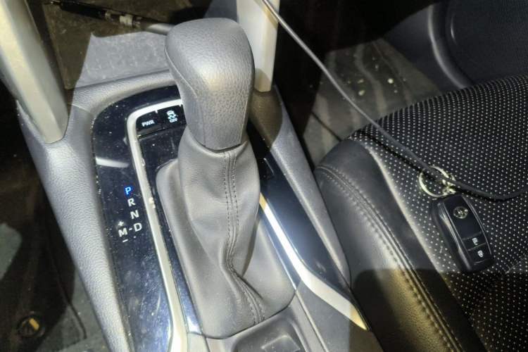 Used Toyota Corolla Cross 2022 2.0L Elite Edition Gear Lever