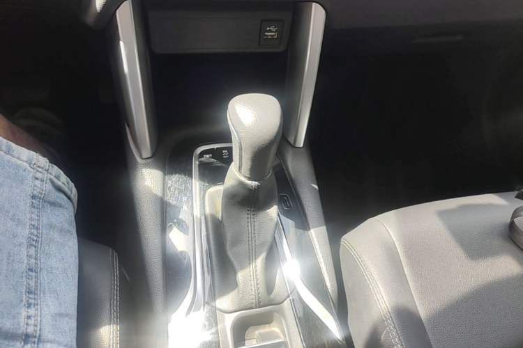 Used Toyota Corolla Cross 2022 2.0L Flagship Edition Gear Lever