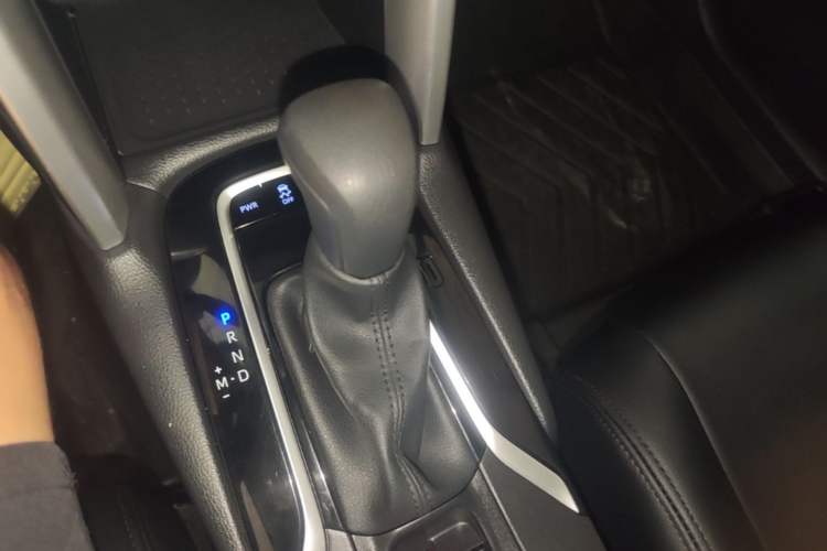 Used Toyota Corolla Cross 2022 2.0L Pioneer Edition Gear Lever
