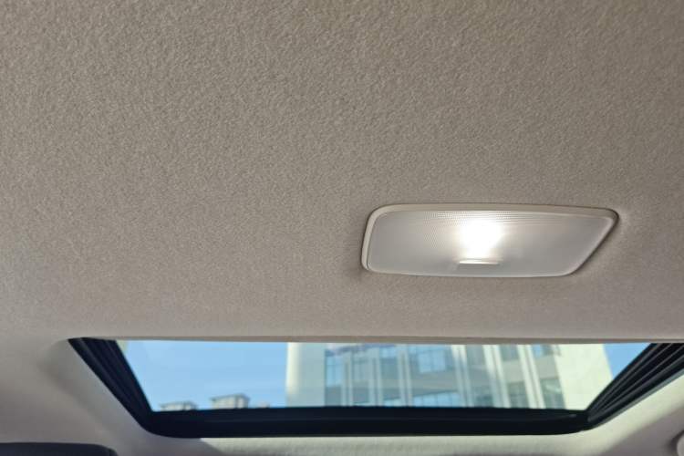 Used Toyota Corolla Cross 2022 2.0L Luxury Edition Headliner