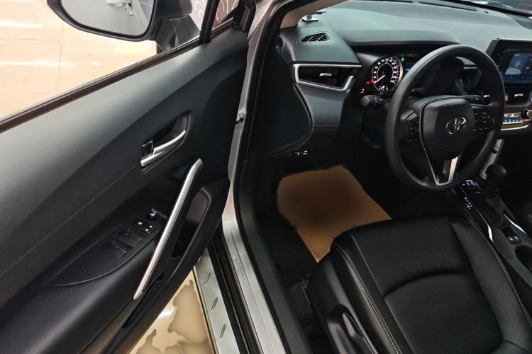 Used Toyota Corolla Cross 2022 2.0L Luxury Edition Interior 3