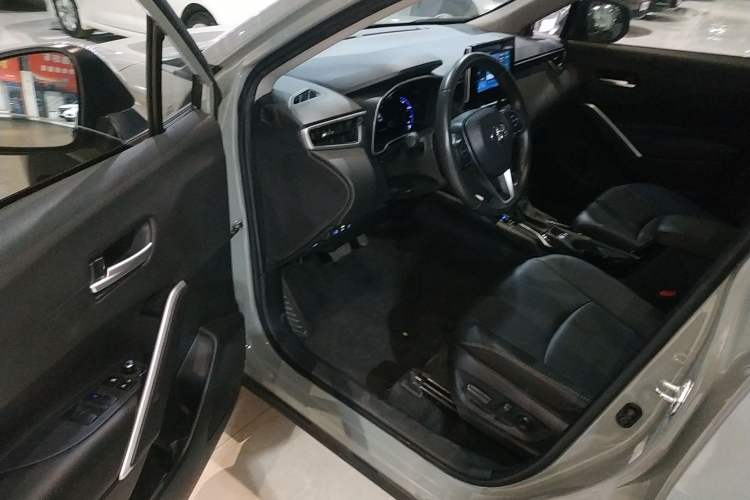 Used Toyota Corolla Cross 2022 2.0L Flagship Edition Interior 3