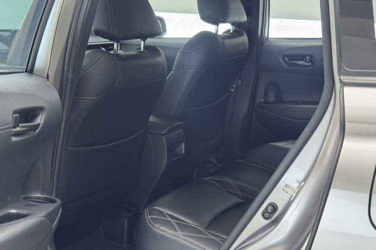 Used Toyota Corolla Cross 2022 2.0L Pioneer Edition Interior 3