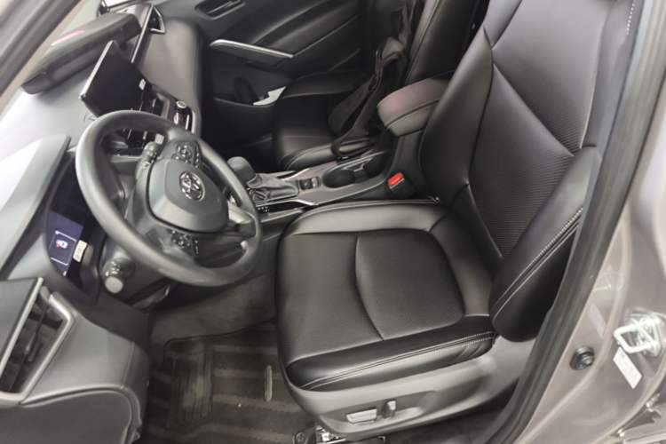 Used Toyota Corolla Cross 2022 2.0L Deluxe Edition Left Front Seat