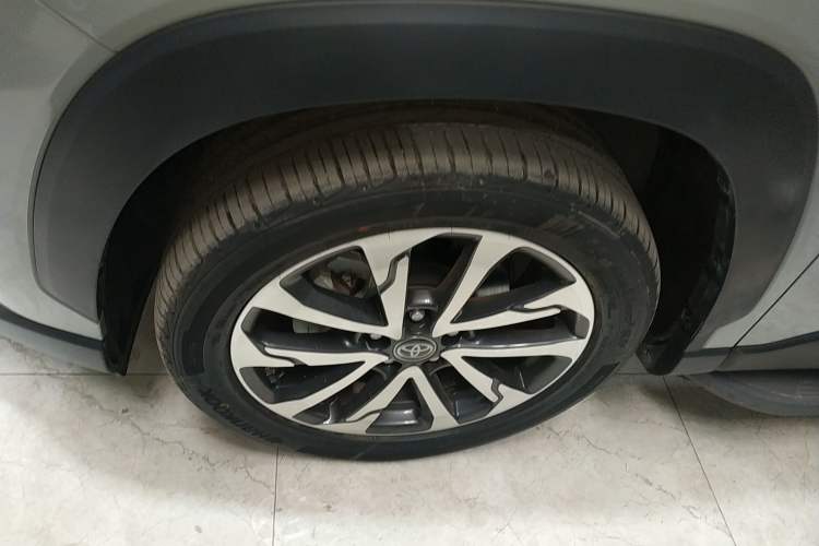 Used Toyota Corolla Cross 2022 2.0L Flagship Edition Left Front Wheel Hub