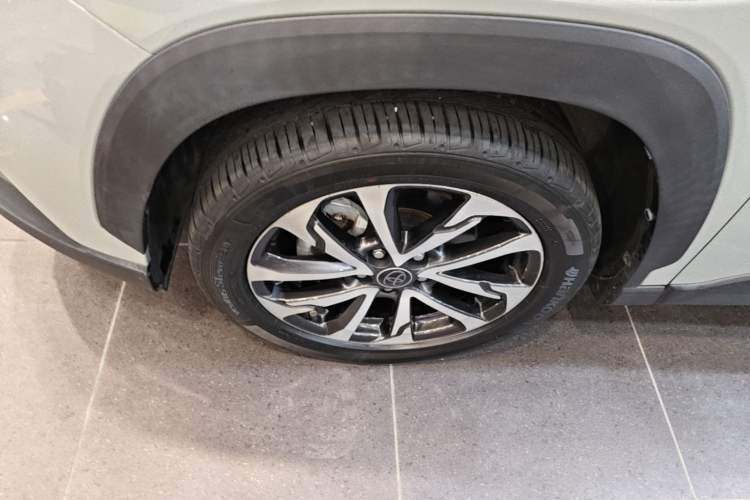 Used Toyota Corolla Cross 2022 2.0L Flagship Edition Left Front Wheel Hub