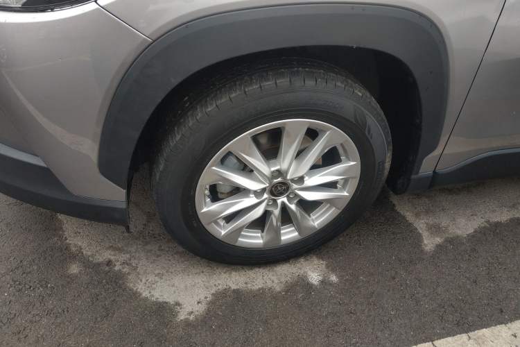 Used Toyota Corolla Cross 2022 2.0L Elite Edition Left Front Wheel Hub