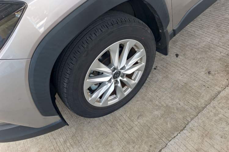 Used Toyota Corolla Cross 2022 2.0L Elite Edition Left Front Wheel Hub