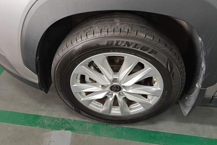 Used Toyota Corolla Cross 2022 2.0L Pioneer Edition Left Front Wheel Hub