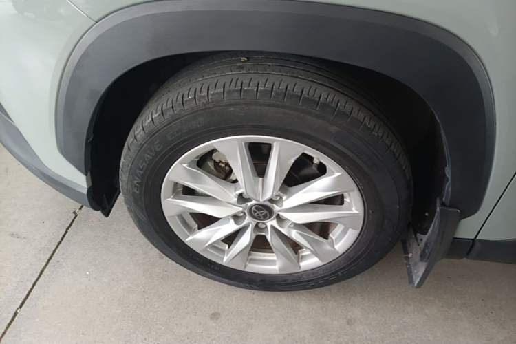 Used Toyota Corolla Cross 2022 2.0L Pioneer Edition Left Front Wheel Hub