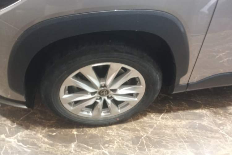 Used Toyota Corolla Cross 2022 2.0L Pioneer Edition Left Front Wheel Hub