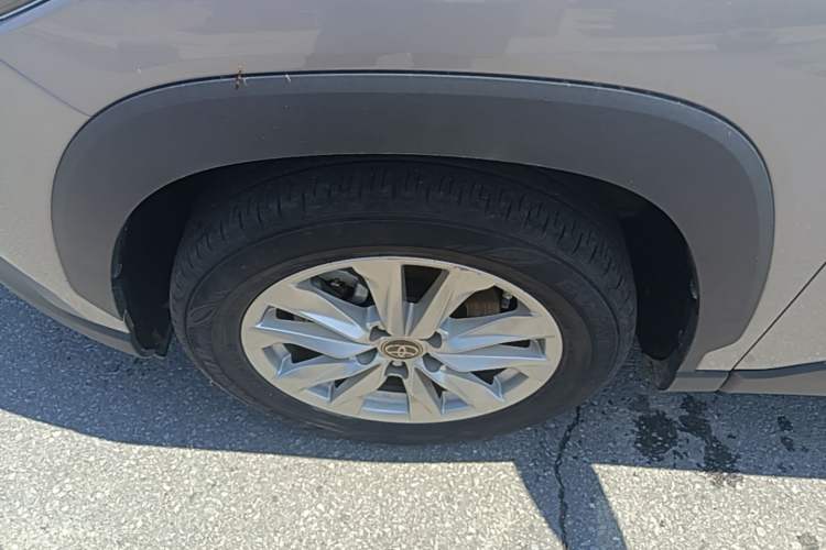 Used Toyota Corolla Cross 2022 2.0L Pioneer Edition Left Front Wheel Hub