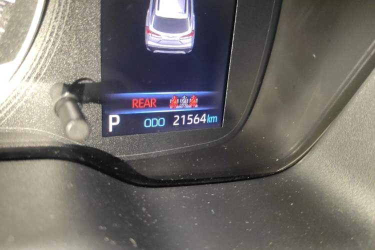 Used Toyota Corolla Cross 2022 2.0L Luxury Edition Odometer Close Up