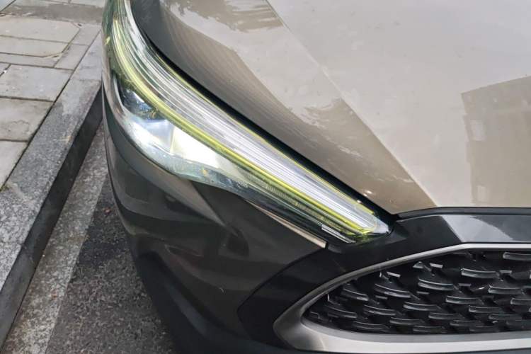 Used Toyota Corolla Cross 2022 2.0L Luxury Edition Right Front Headlight