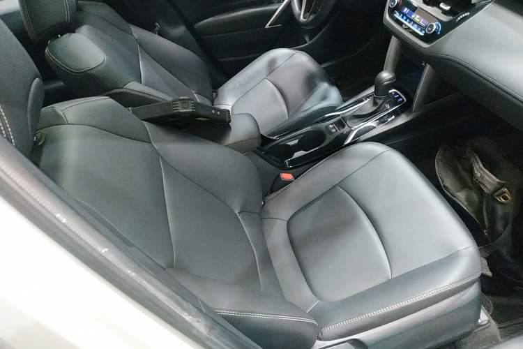 Used Toyota Corolla Cross 2022 2.0L Flagship Edition Right Front Seat